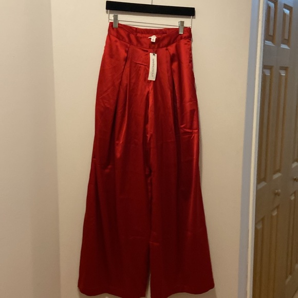 Making the cut crepe pleated wide leg pant size xs new - Picture 2 of 4